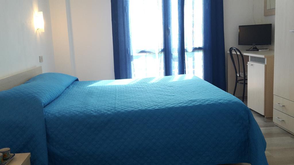Sogni Nel Blu Aparthotel Isola di Ustica ภายนอก รูปภาพ
