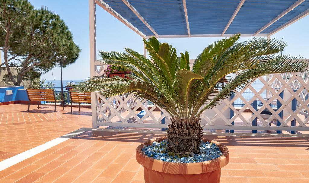 Sogni Nel Blu Aparthotel Isola di Ustica ภายนอก รูปภาพ