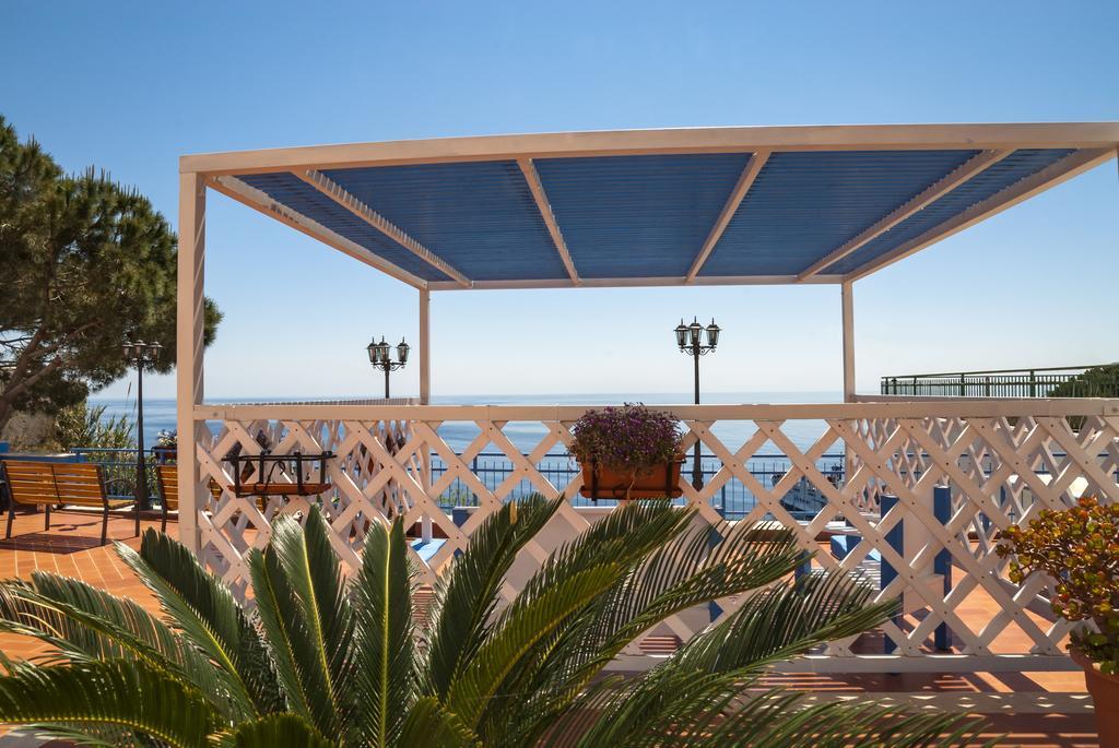 Sogni Nel Blu Aparthotel Isola di Ustica ภายนอก รูปภาพ