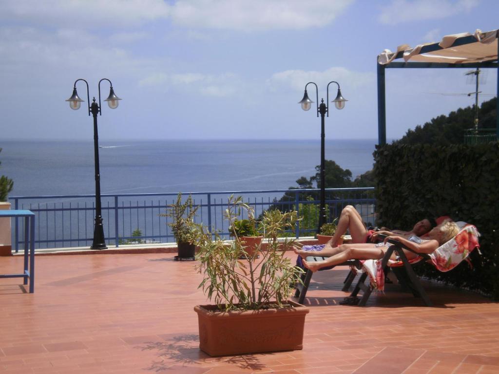 Sogni Nel Blu Aparthotel Isola di Ustica ภายนอก รูปภาพ