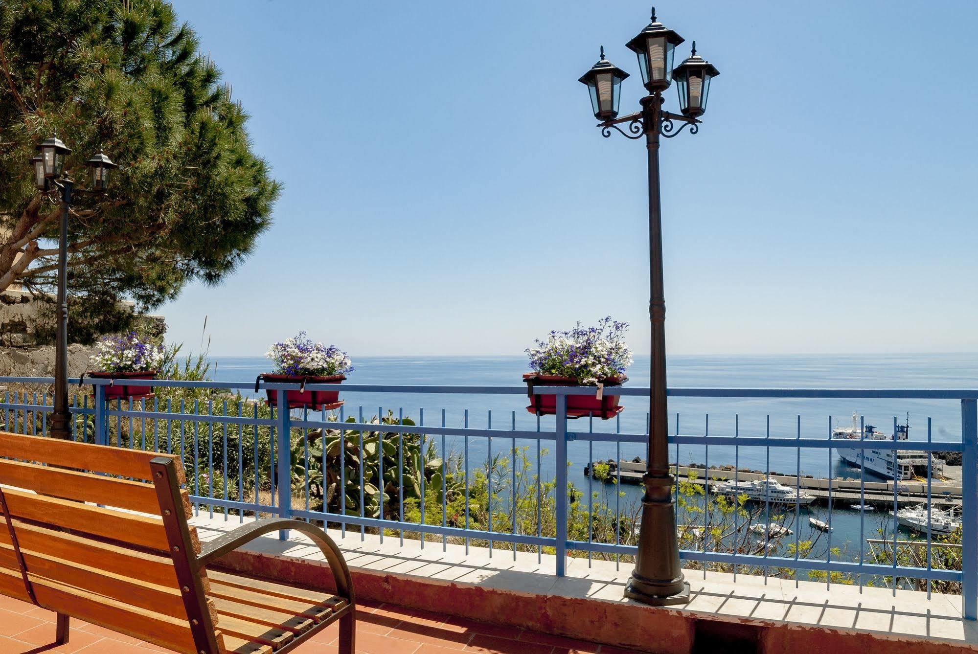 Sogni Nel Blu Aparthotel Isola di Ustica ภายนอก รูปภาพ